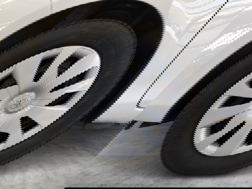 Toyota Yaris usata a Roma (12)