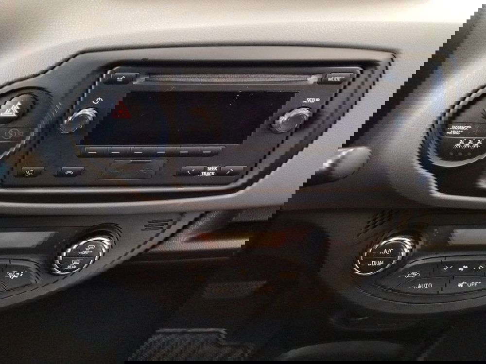 Toyota Yaris usata a Roma (8)