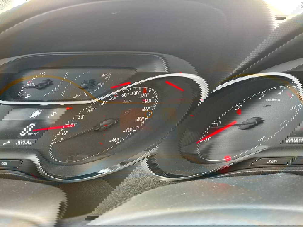 Opel Crossland X usata a Modena (9)