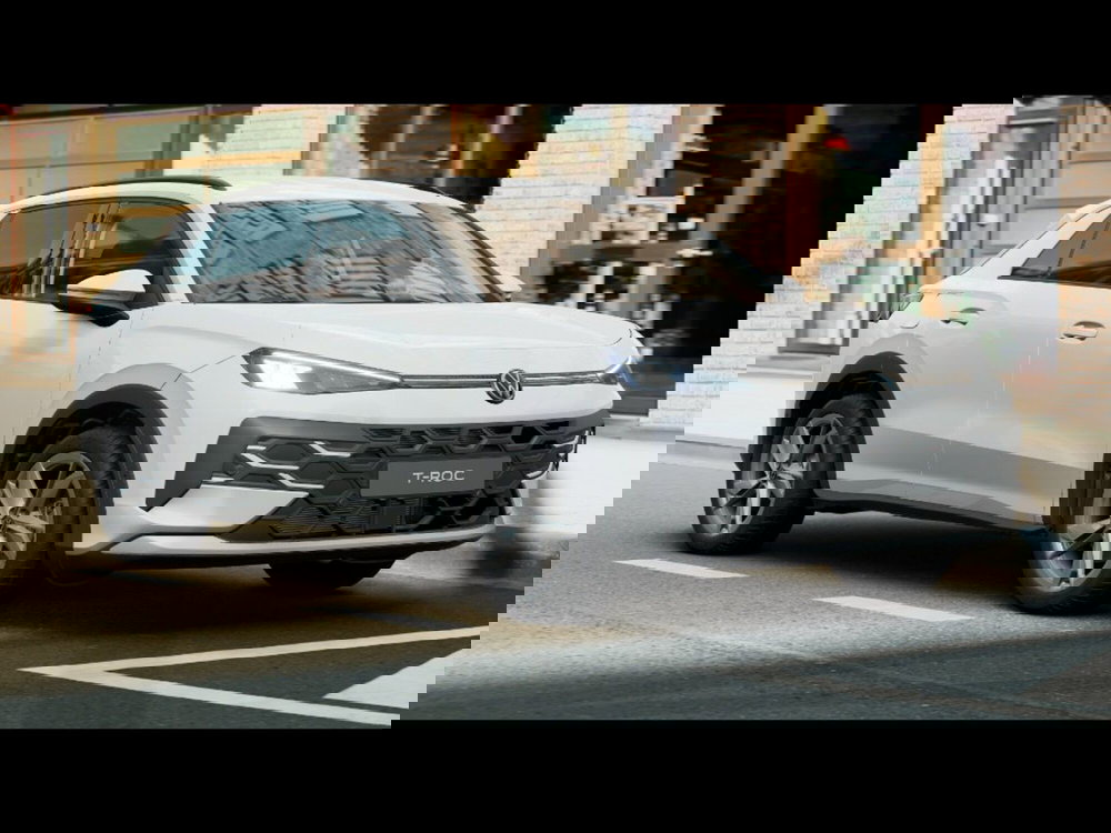 Volkswagen T-Roc nuova a Livorno