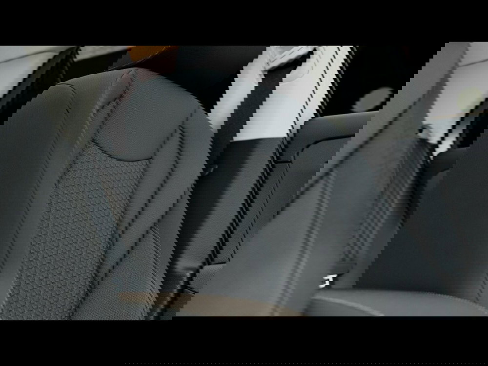 Volkswagen T-Roc nuova a Livorno (7)