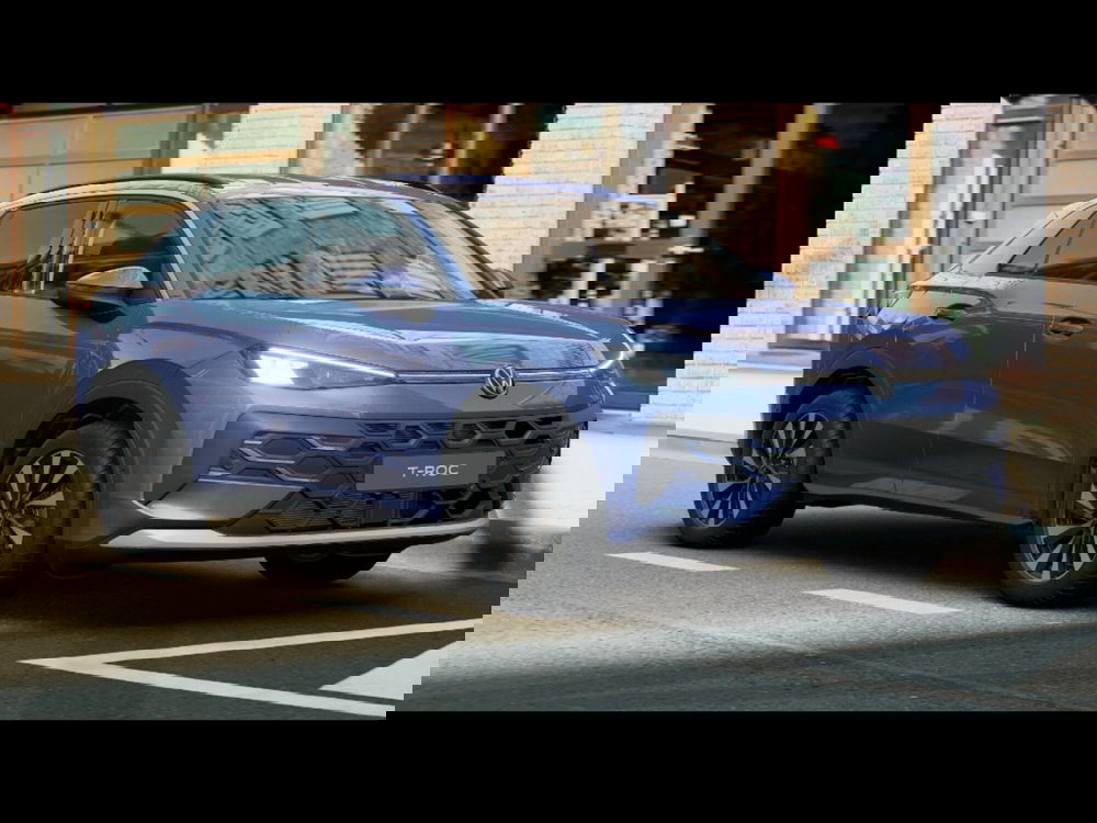 Volkswagen T-Roc nuova a Livorno