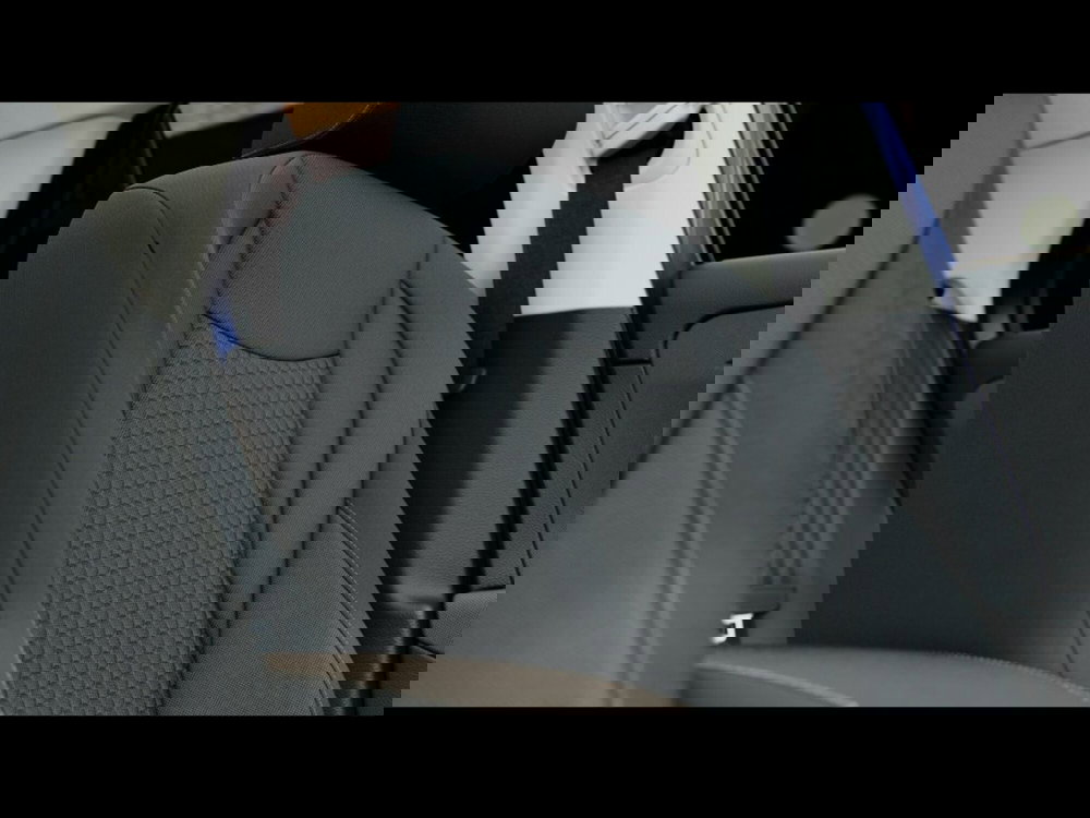 Volkswagen T-Roc nuova a Livorno (7)