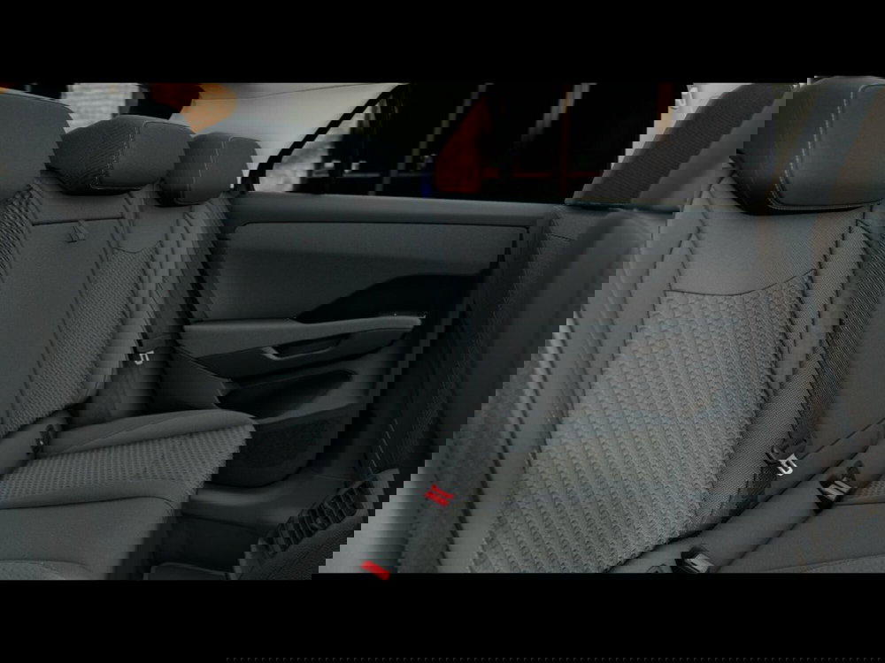 Volkswagen T-Roc nuova a Livorno (9)