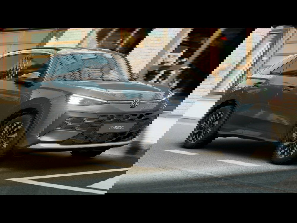 Volkswagen T-Roc nuova a Livorno