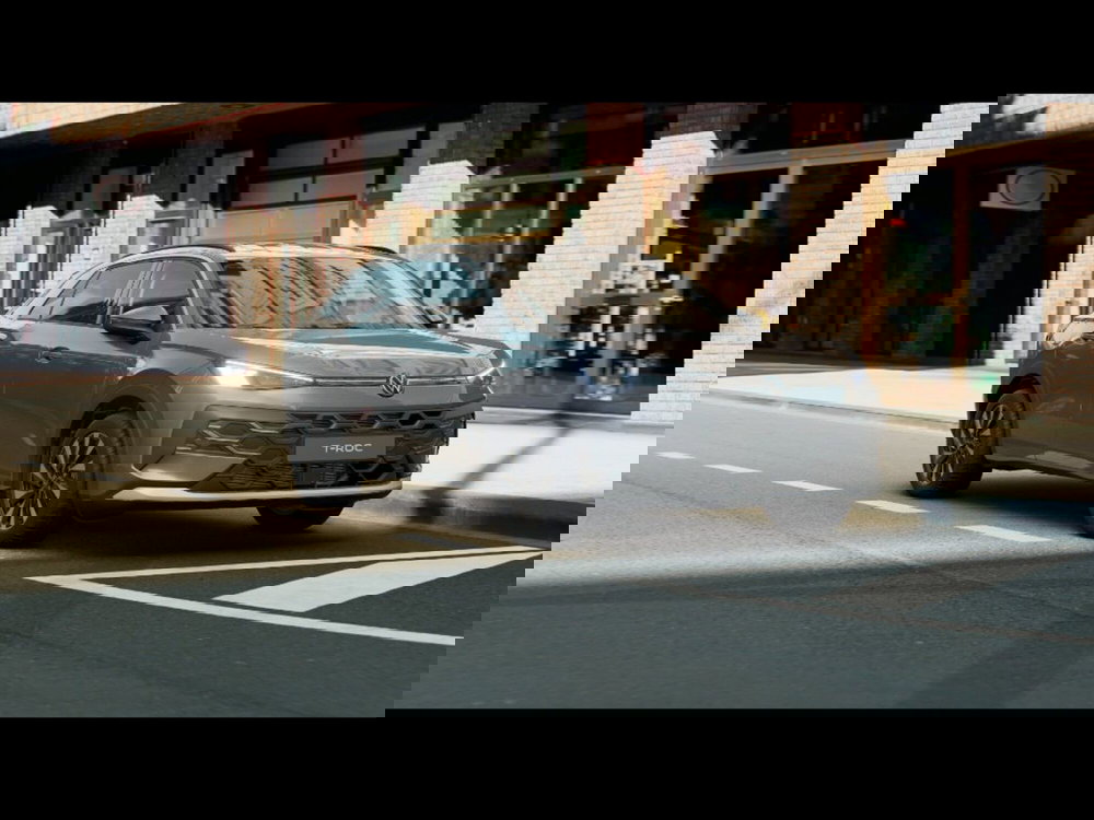 Volkswagen T-Roc nuova a Livorno (4)