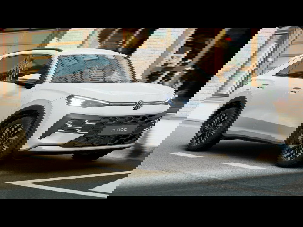 Volkswagen T-Roc nuova a Livorno