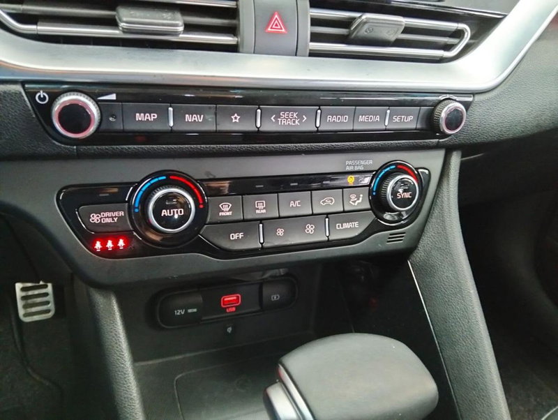 Kia Niro usata a Como (18)