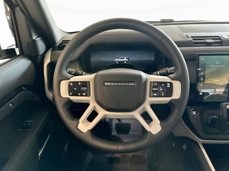 Land Rover Defender nuova a Modena (11)