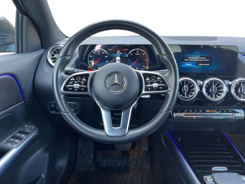 Mercedes-Benz GLA SUV usata a Matera (11)