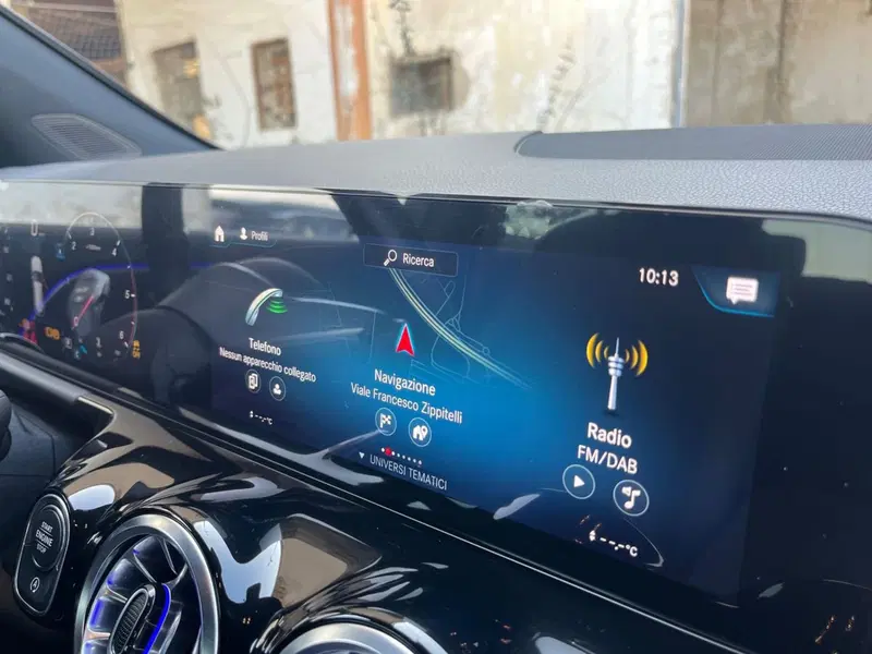Mercedes-Benz GLA SUV usata a Matera (12)