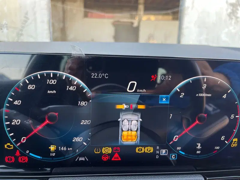 Mercedes-Benz GLA SUV usata a Matera (13)