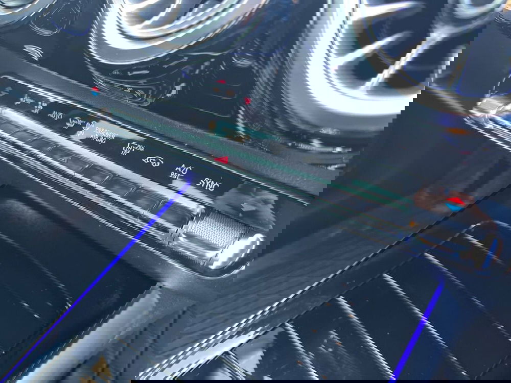 Mercedes-Benz GLA SUV usata a Matera (14)