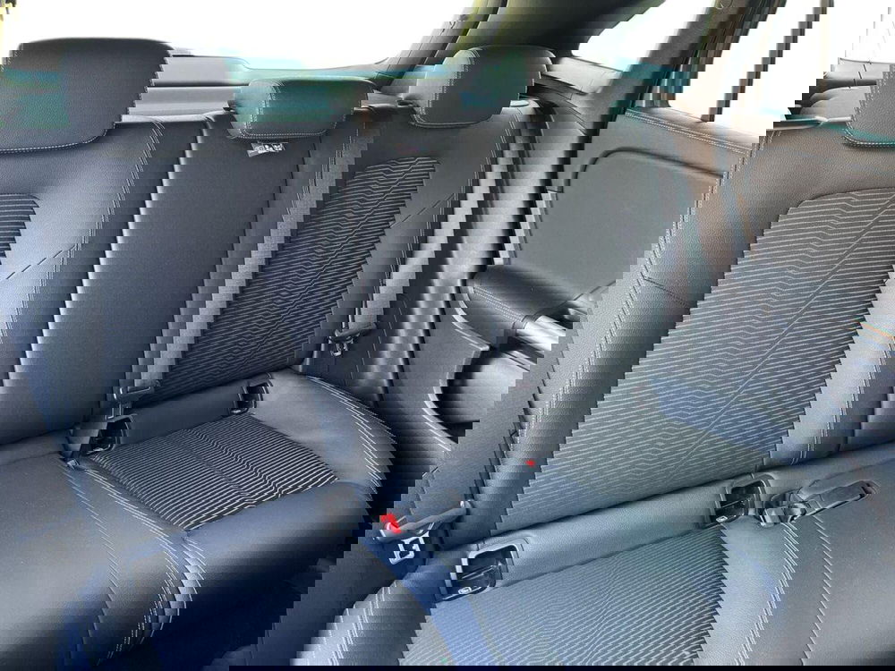 Mercedes-Benz GLA SUV usata a Matera (16)