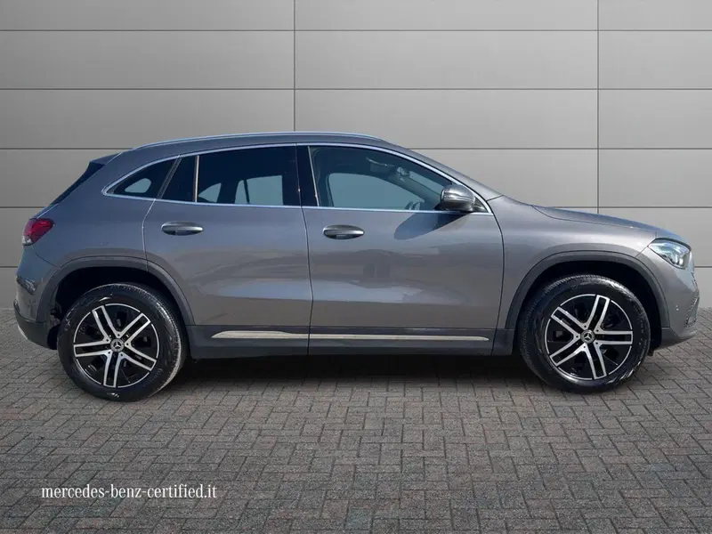 Mercedes-Benz GLA SUV usata a Matera (5)