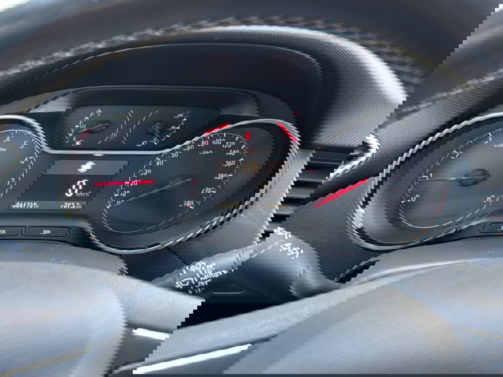 Opel Crossland usata a Ferrara (15)