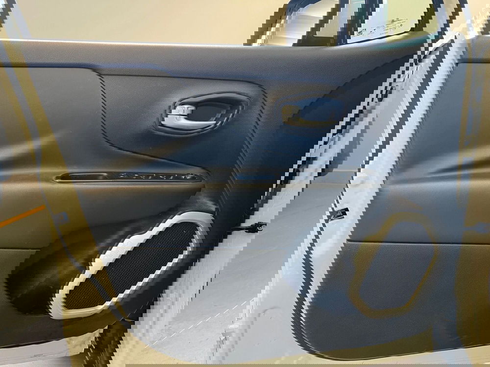 Jeep Renegade usata a Bari (11)