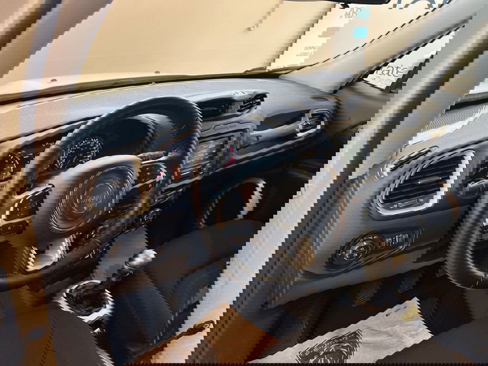 Jeep Renegade usata a Bari (13)