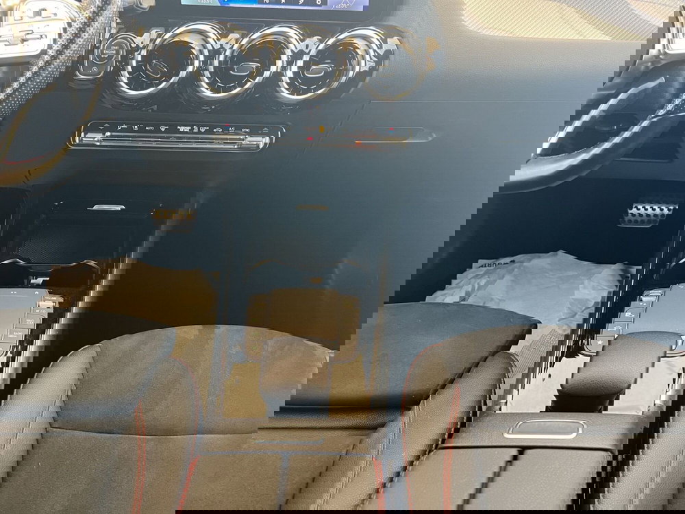 Mercedes-Benz GLA SUV usata a Cosenza (15)