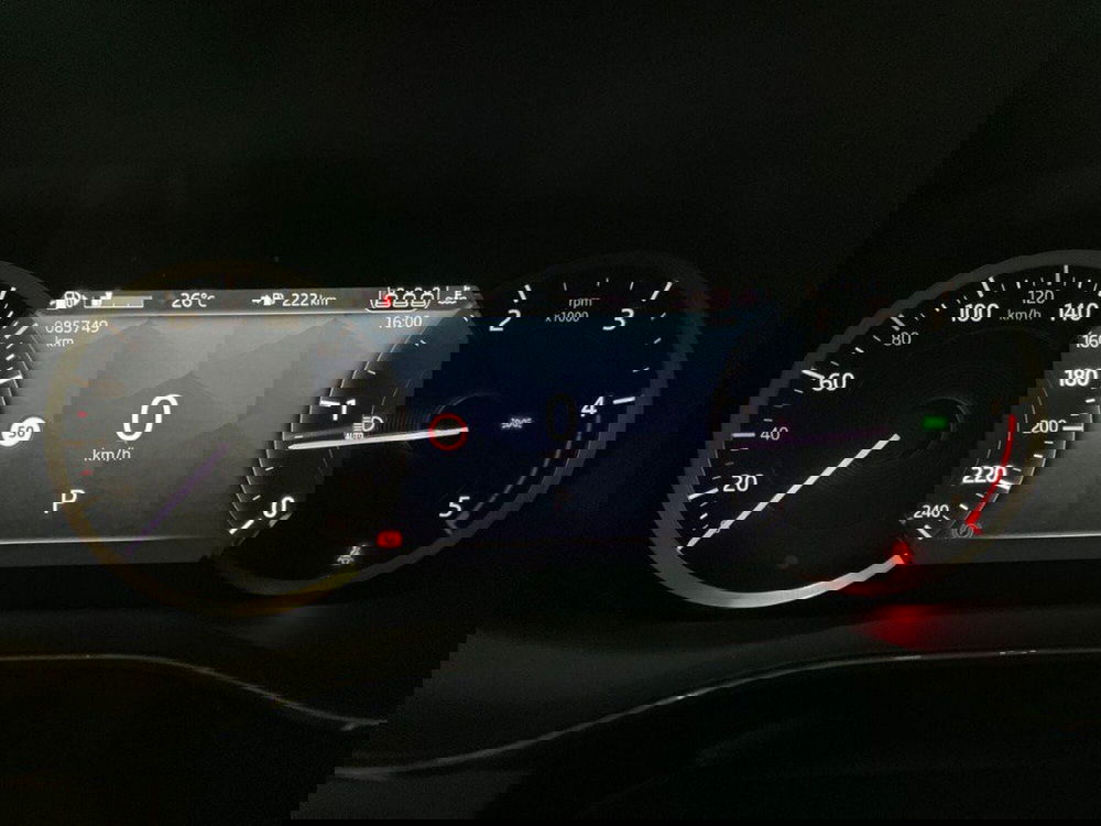 Jaguar F-Pace usata a Macerata (9)