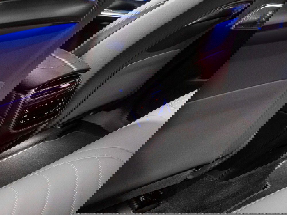 Mercedes-Benz EQE SUV nuova a Ancona (18)