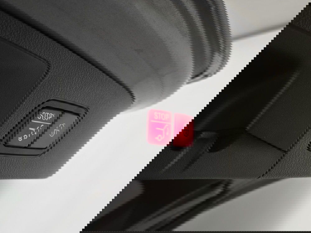 Mercedes-Benz GLA SUV usata a Alessandria (9)