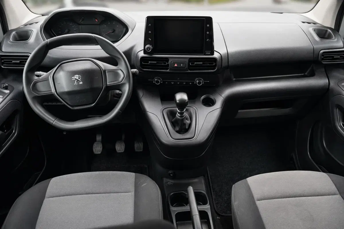 Peugeot Rifter usata a Rimini (7)