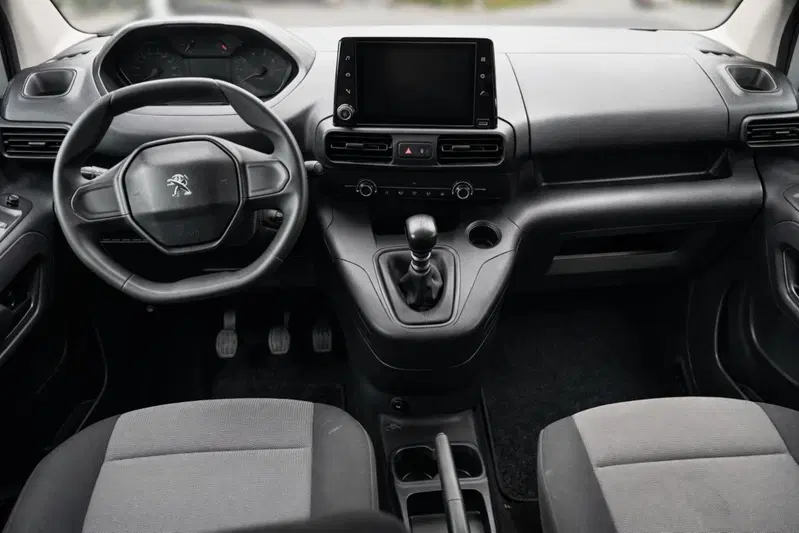 Peugeot Rifter usata a Rimini (7)