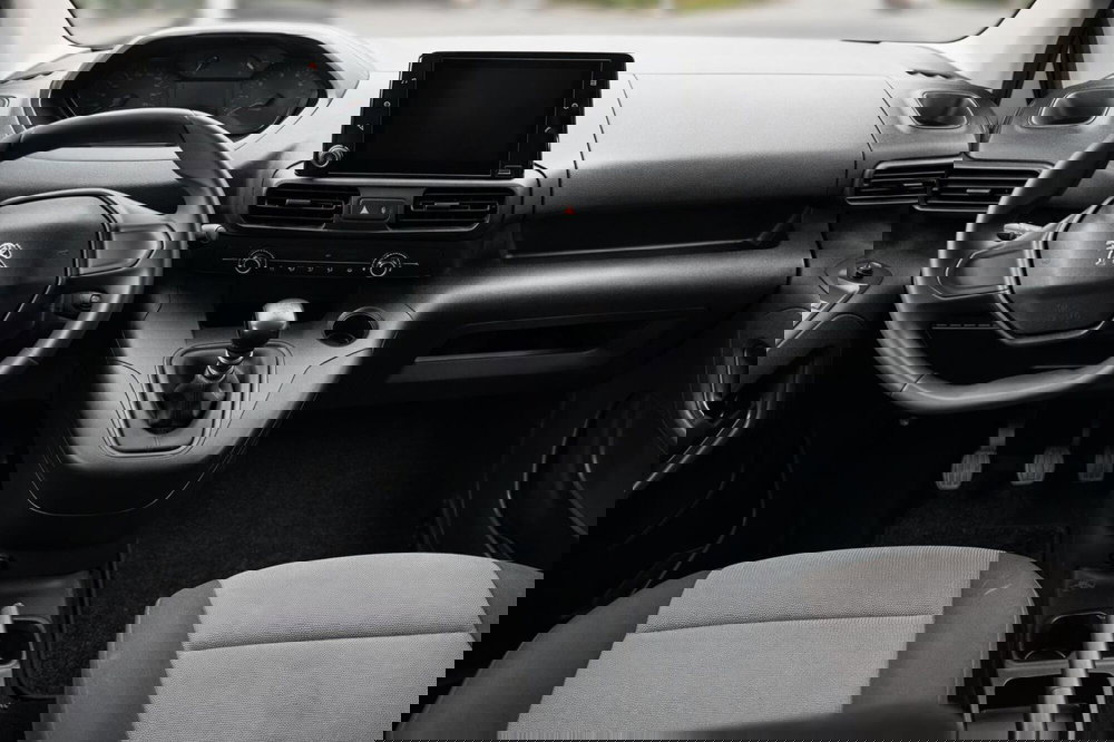 Peugeot Rifter usata a Rimini (7)