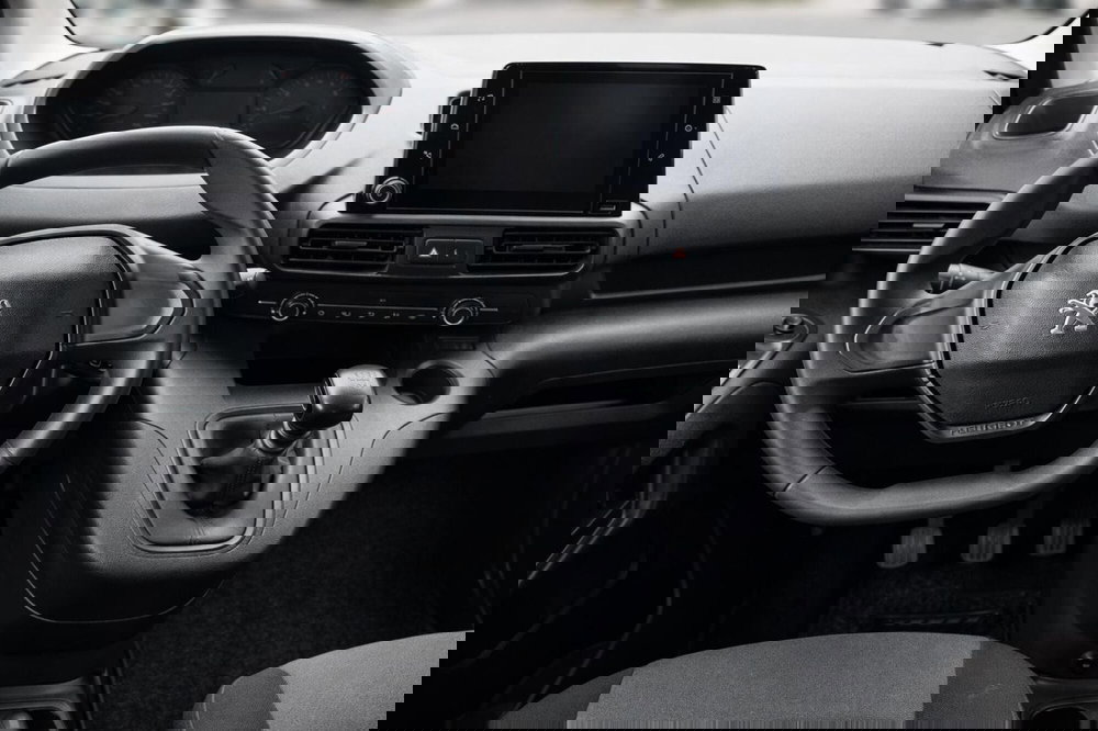 Peugeot Rifter usata a Rimini (9)