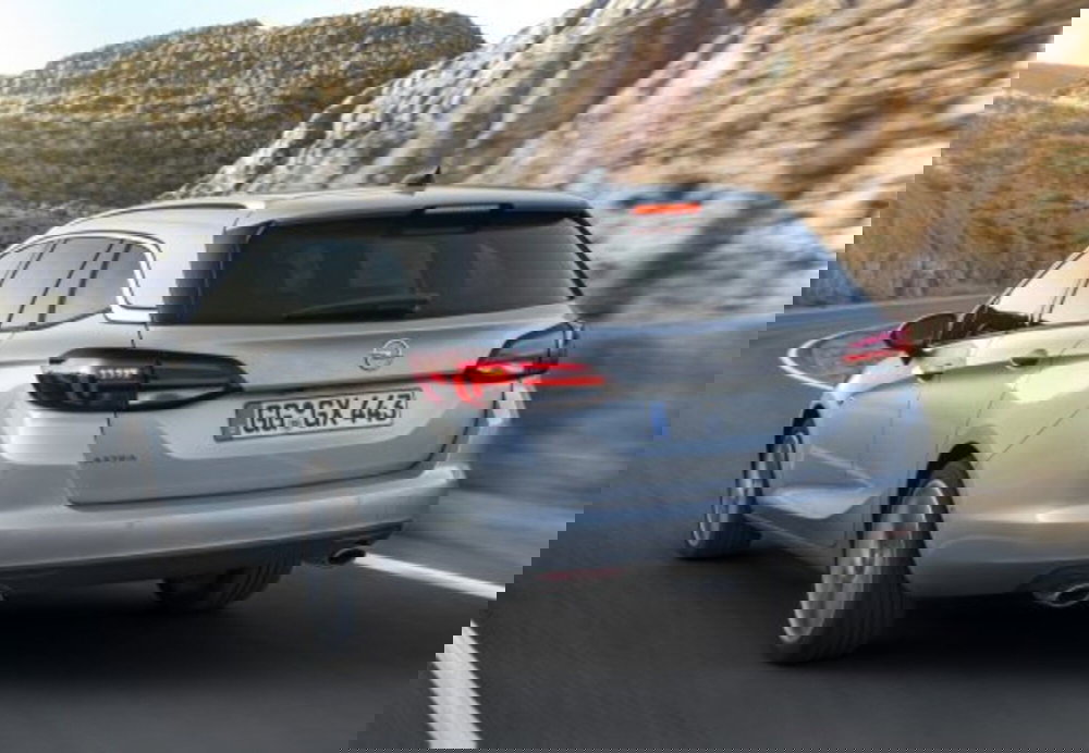 Opel Astra Station Wagon usata a Palermo (12)