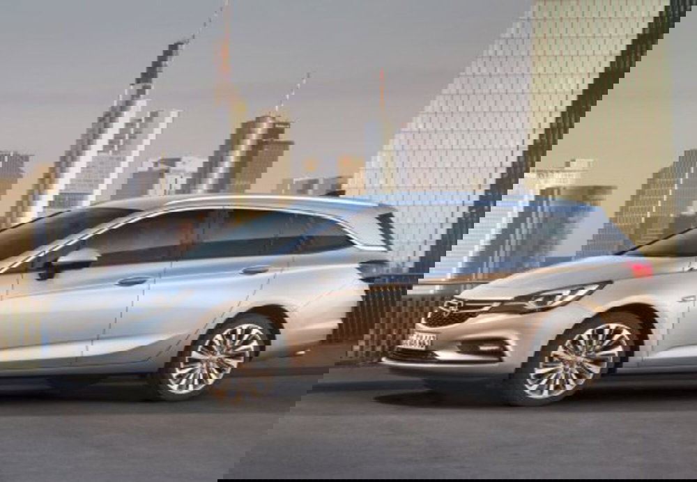 Opel Astra Station Wagon usata a Palermo (19)