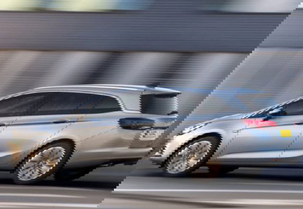 Opel Astra Station Wagon usata a Palermo (20)