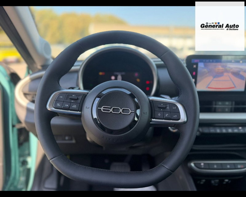 Fiat 600 nuova a Lucca (14)