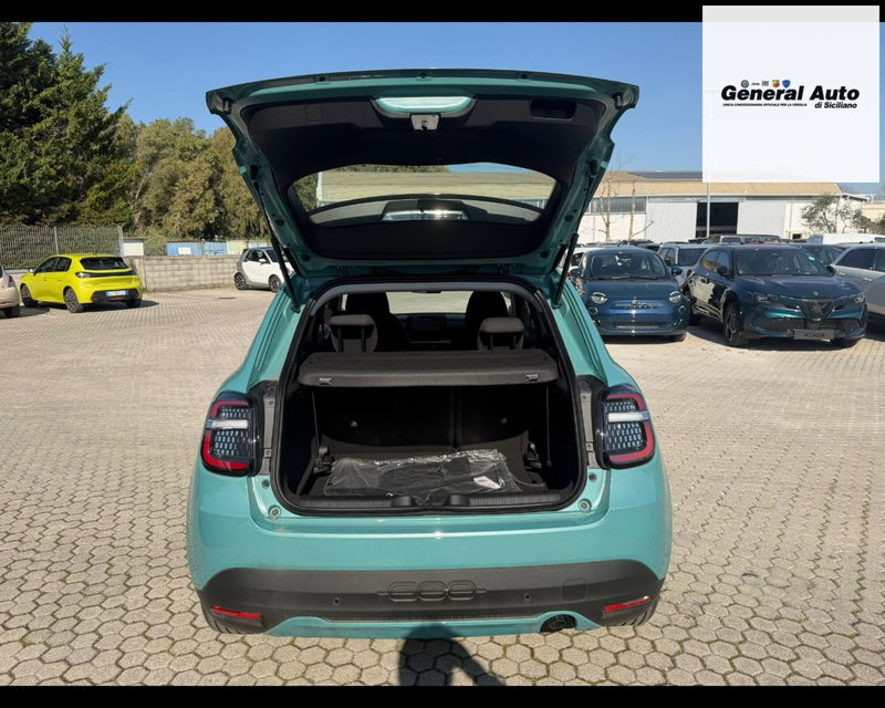 Fiat 600 nuova a Lucca (7)