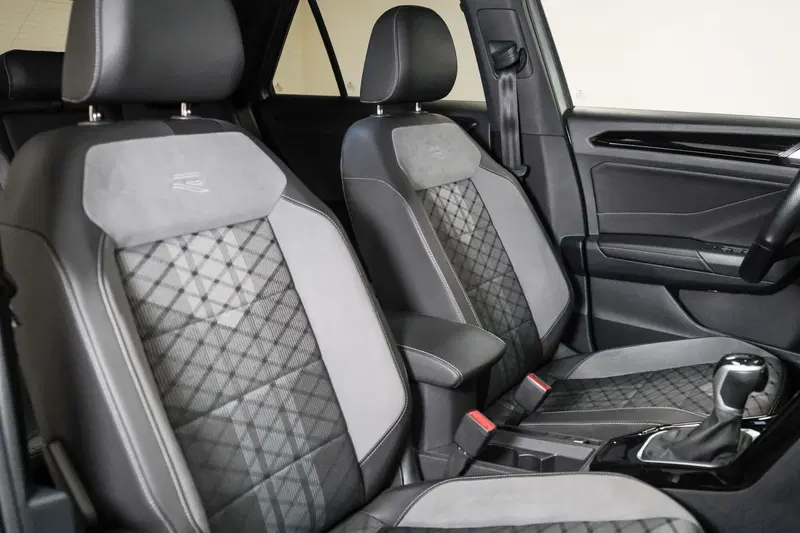 Volkswagen T-Roc usata a Varese (13)