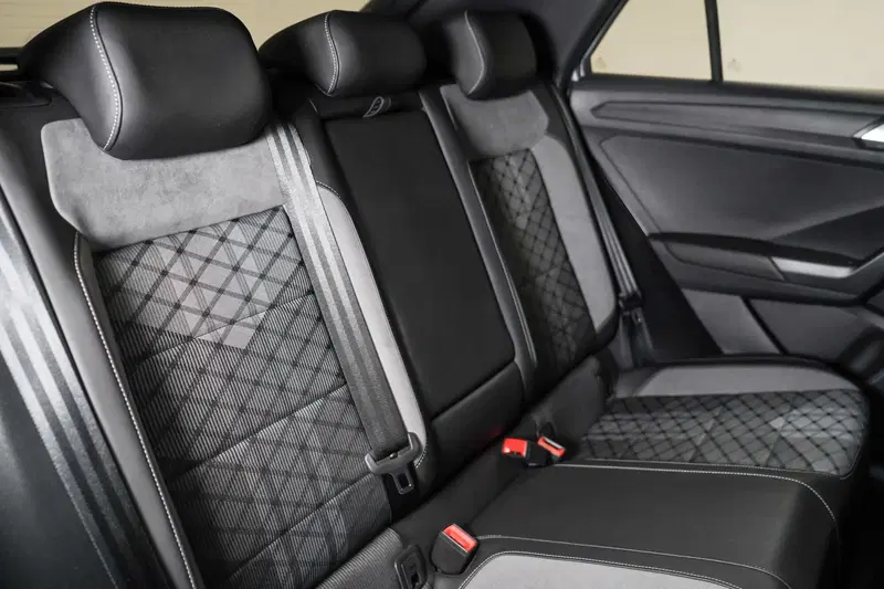 Volkswagen T-Roc usata a Varese (14)
