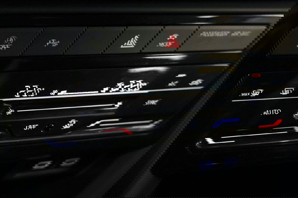 Volkswagen T-Cross usata a Varese (15)