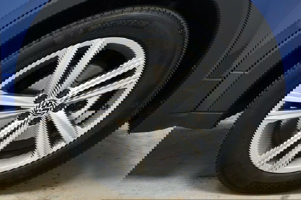 Volkswagen T-Cross usata a Varese (7)