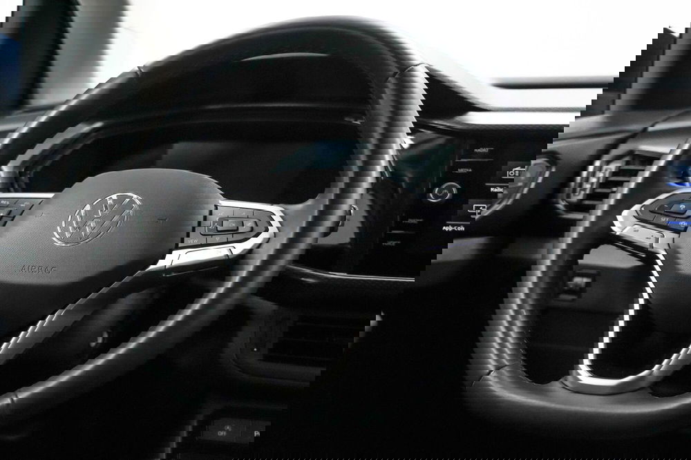 Volkswagen T-Cross usata a Varese (9)