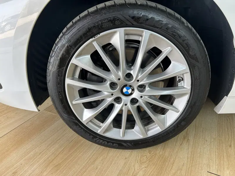 BMW Serie 1 usata a Bari (10)