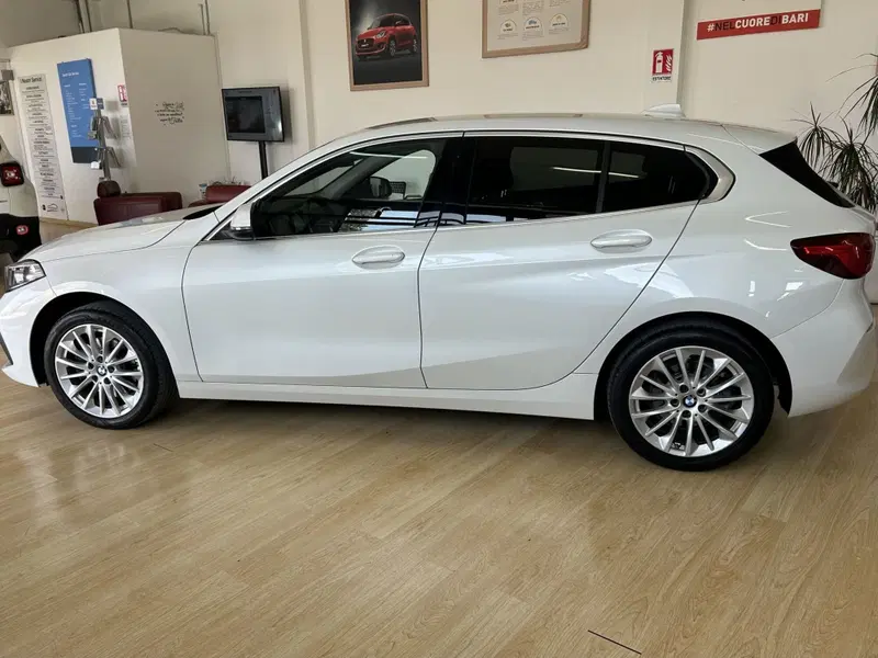BMW Serie 1 usata a Bari (8)
