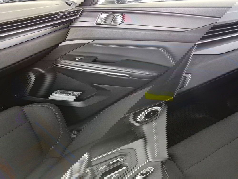 Lynk & Co 01 usata a Pescara (13)