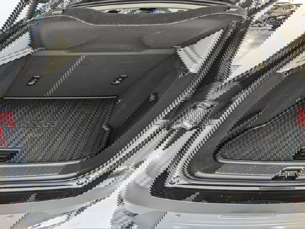 Lynk & Co 01 usata a Pescara (17)