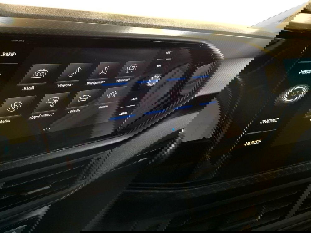 Volkswagen T-Cross usata a Prato (14)