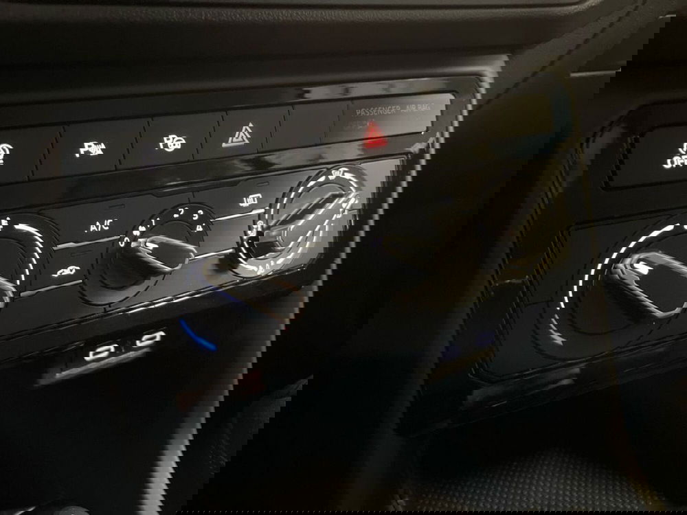 Volkswagen T-Cross usata a Prato (15)