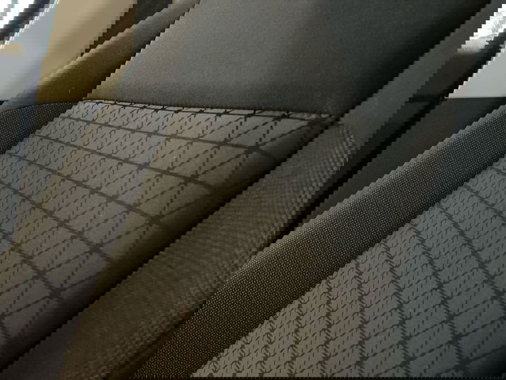 Volkswagen T-Cross usata a Prato (18)