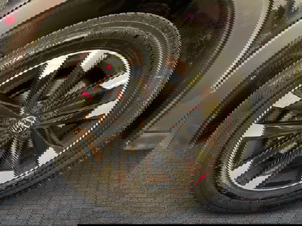 Volkswagen T-Cross usata a Prato (6)