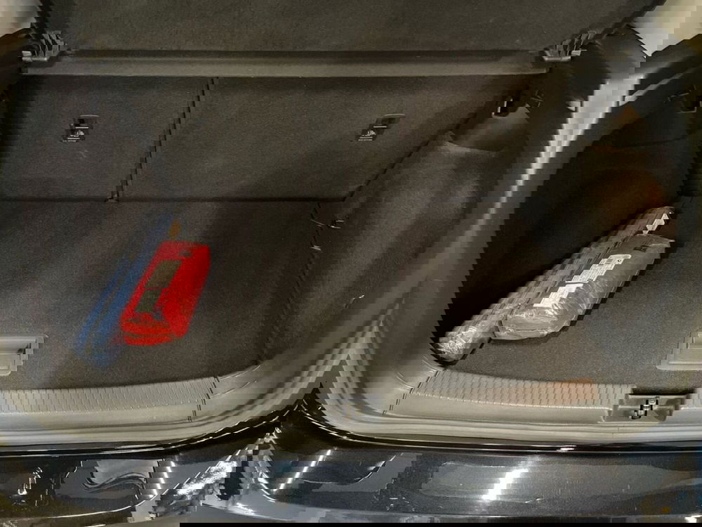 Volkswagen T-Cross usata a Prato (8)