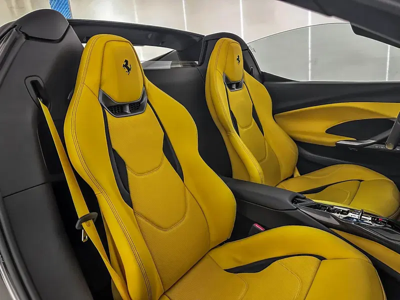 Ferrari 296 Spider usata a Milano (16)